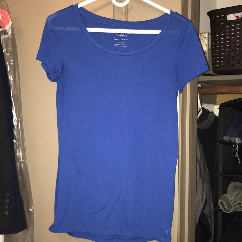 American Eagle T shirt